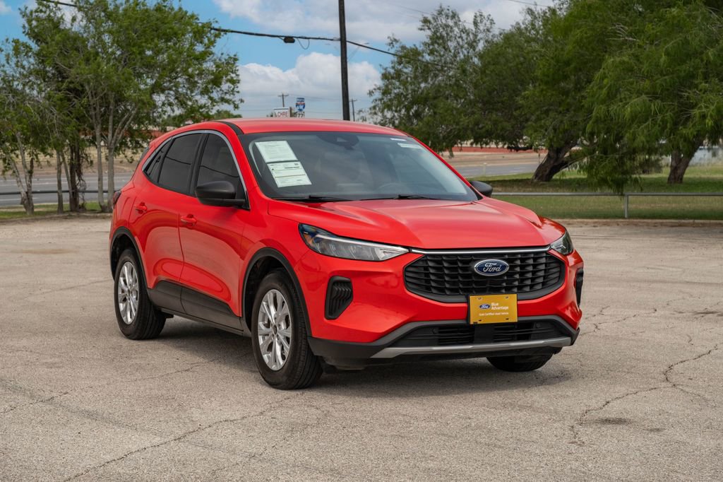 Certified 2024 Ford Escape Active FWD image 1