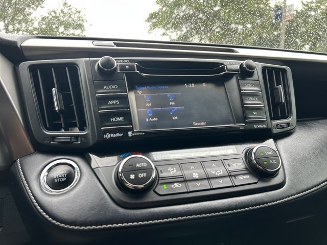 Used 2018 Toyota RAV4 XLE FWD image 30