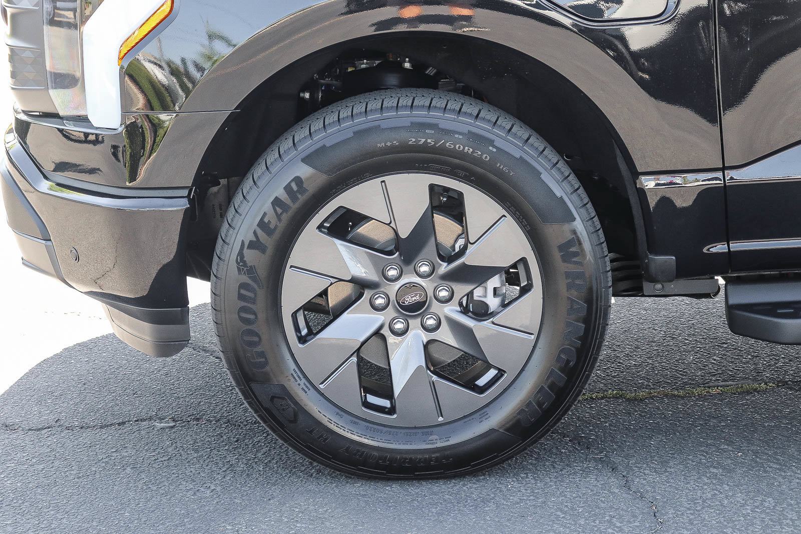 Certified 2025 Ford F150 Lightning Lariat AWD/4WD image 9