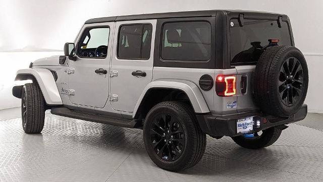 Used 2023 Jeep Wrangler Unlimited Sahara AWD/4WD image 4
