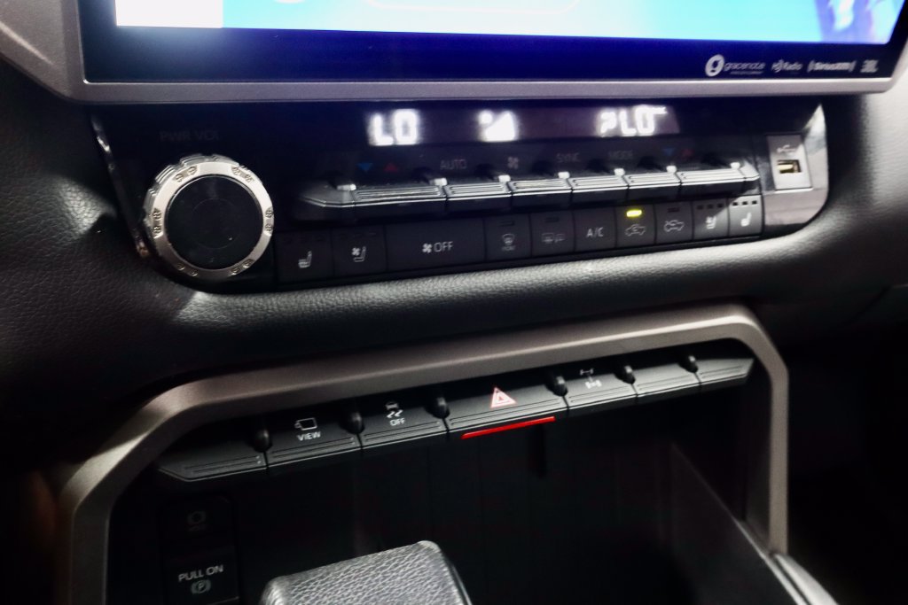 Used 2022 Toyota Tundra Limited w/ TRD Off-Road Package AWD/4WD image 29