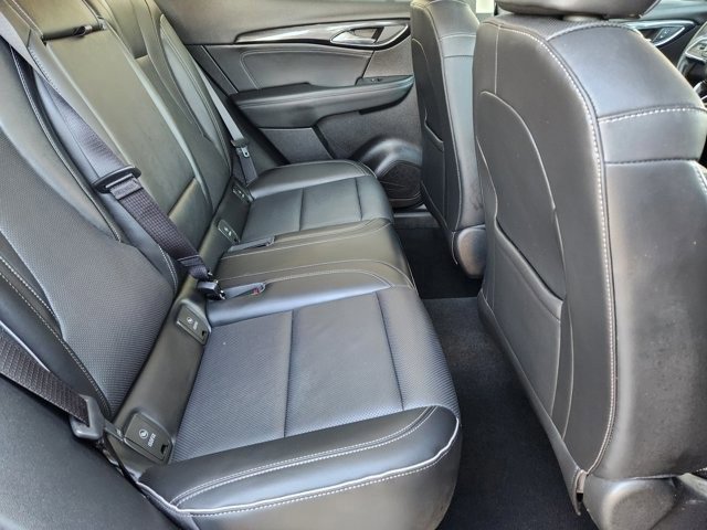 Used 2023 Buick Envision Essence image 31