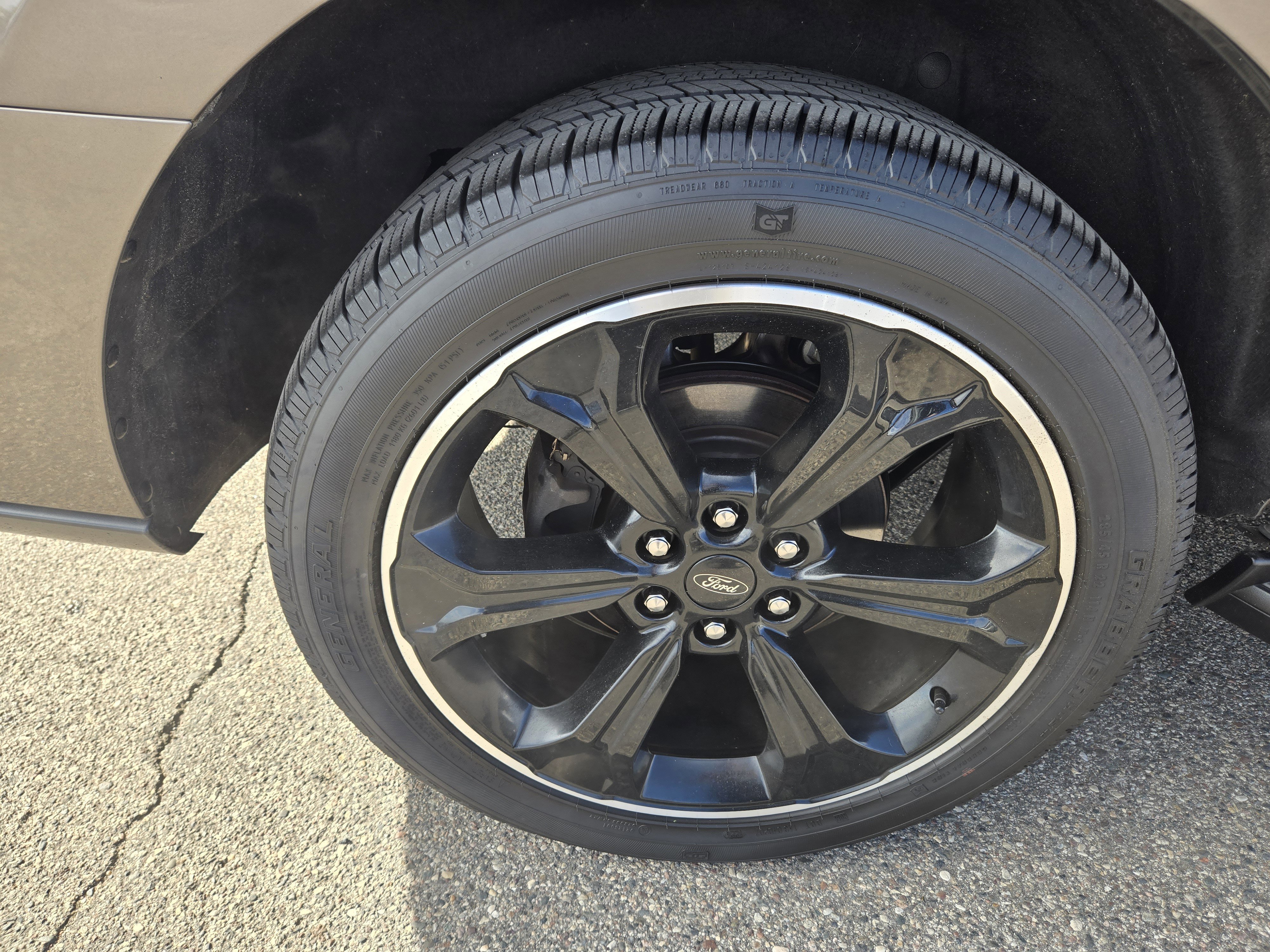 Certified 2019 Ford Expedition Limited w/ Equipment Group 303A image 17