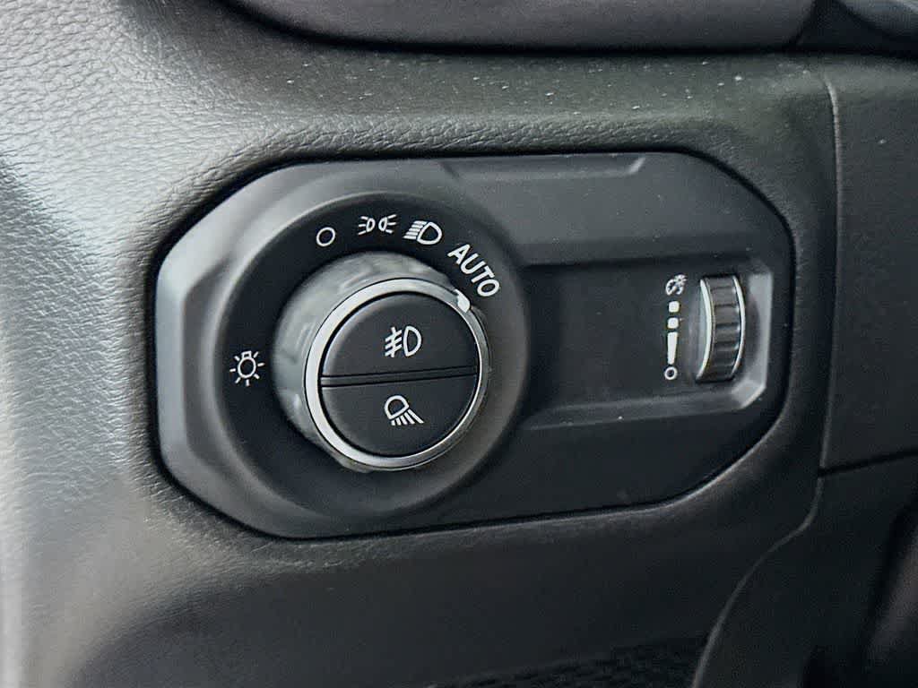 Used 2023 Jeep Gladiator Mojave w/ LED Lighting Group AWD/4WD image 27