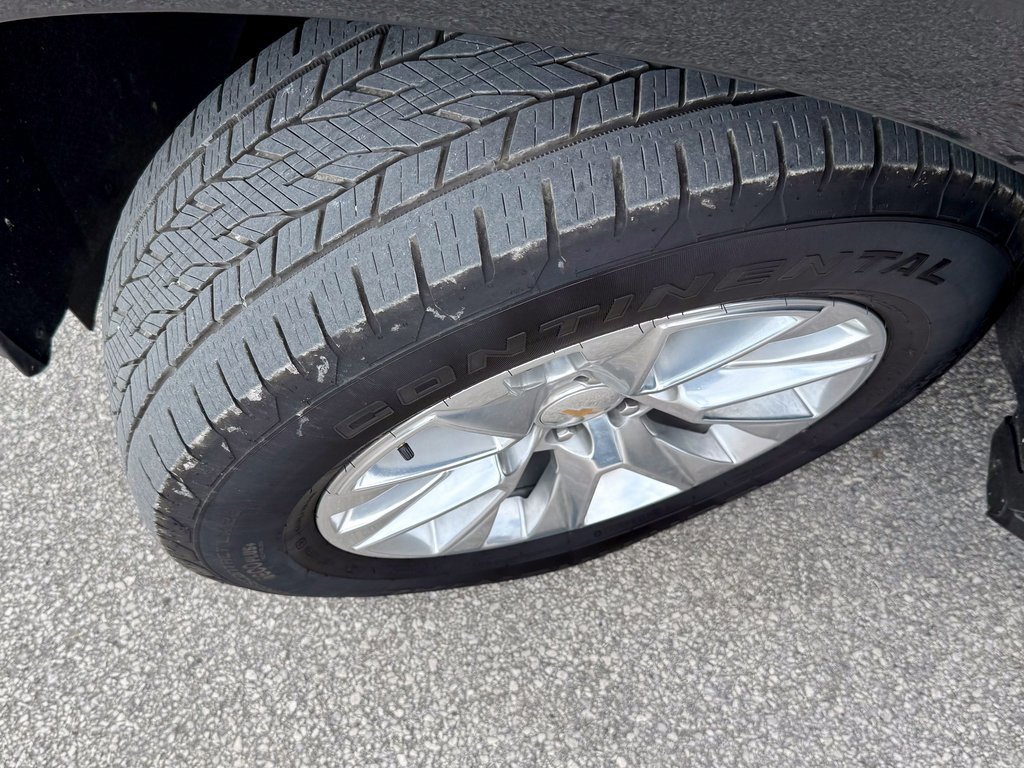 Used 2025 Chevrolet Suburban Premier w/ Sun And Tow Package image 37