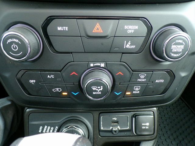 Used 2023 Jeep Renegade Trailhawk w/ Sun/Sound Group image 23