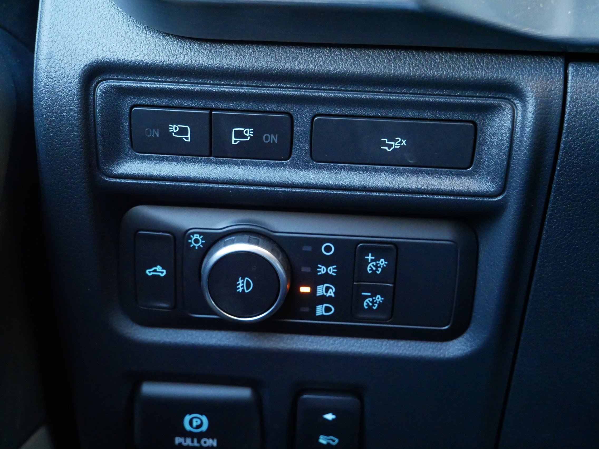 Certified 2022 Ford F150 Lariat w/ Equipment Group 501A Mid image 25