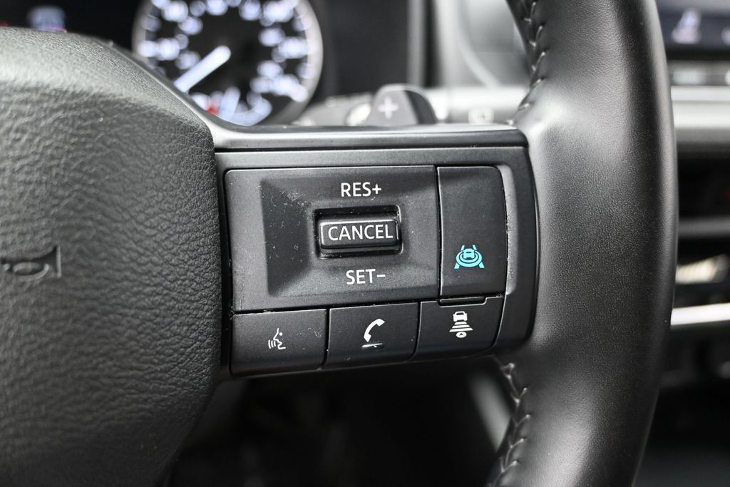 Used 2025 Nissan Rogue SV AWD/4WD image 20