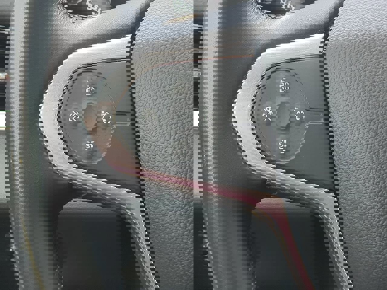 Used 2021 Chevrolet Traverse LT image 21