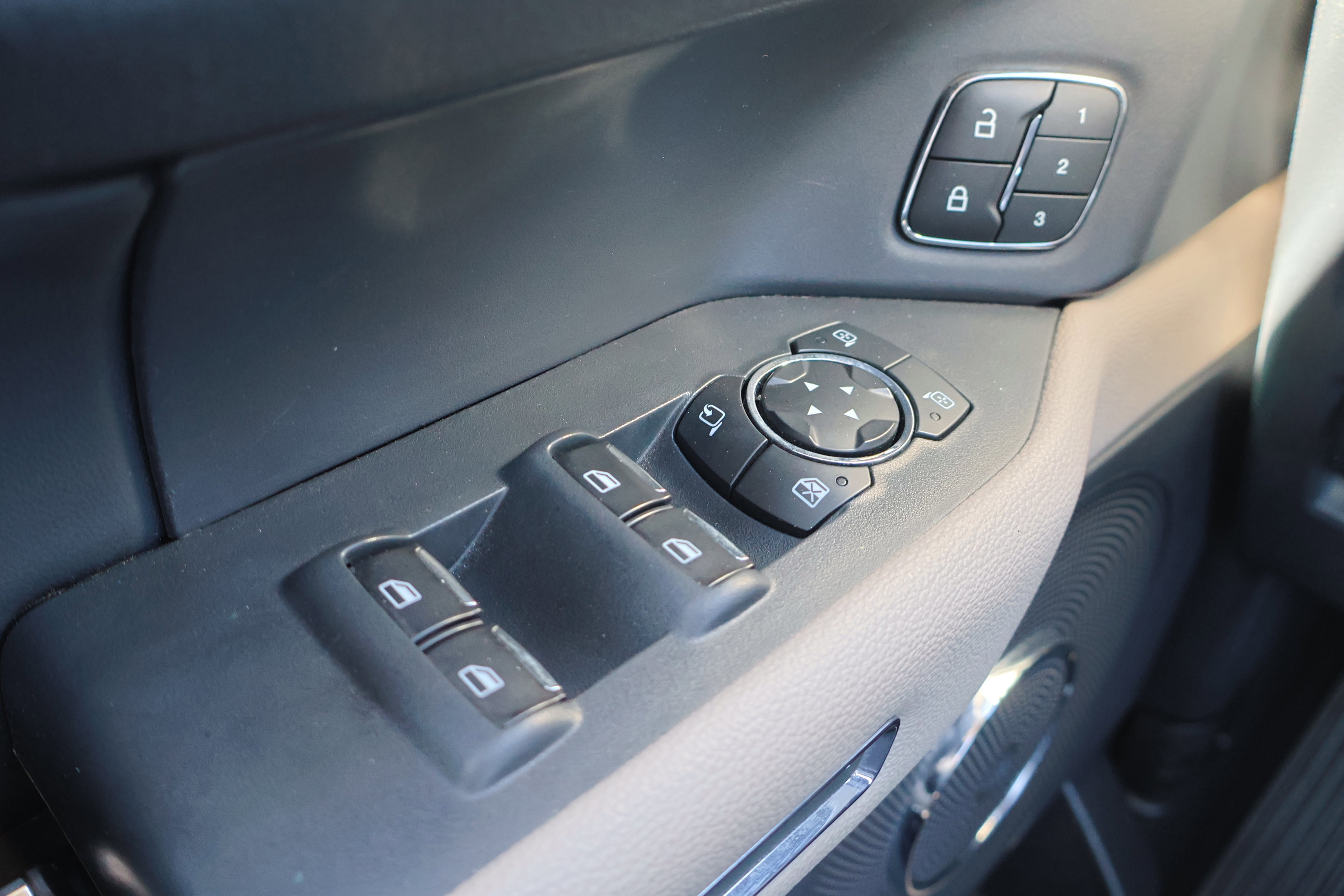 Certified 2024 Ford Expedition Max XLT image 18