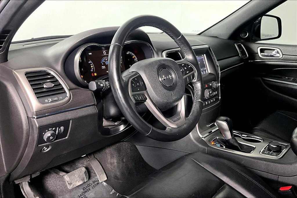 Used 2018 Jeep Grand Cherokee Limited AWD/4WD image 13