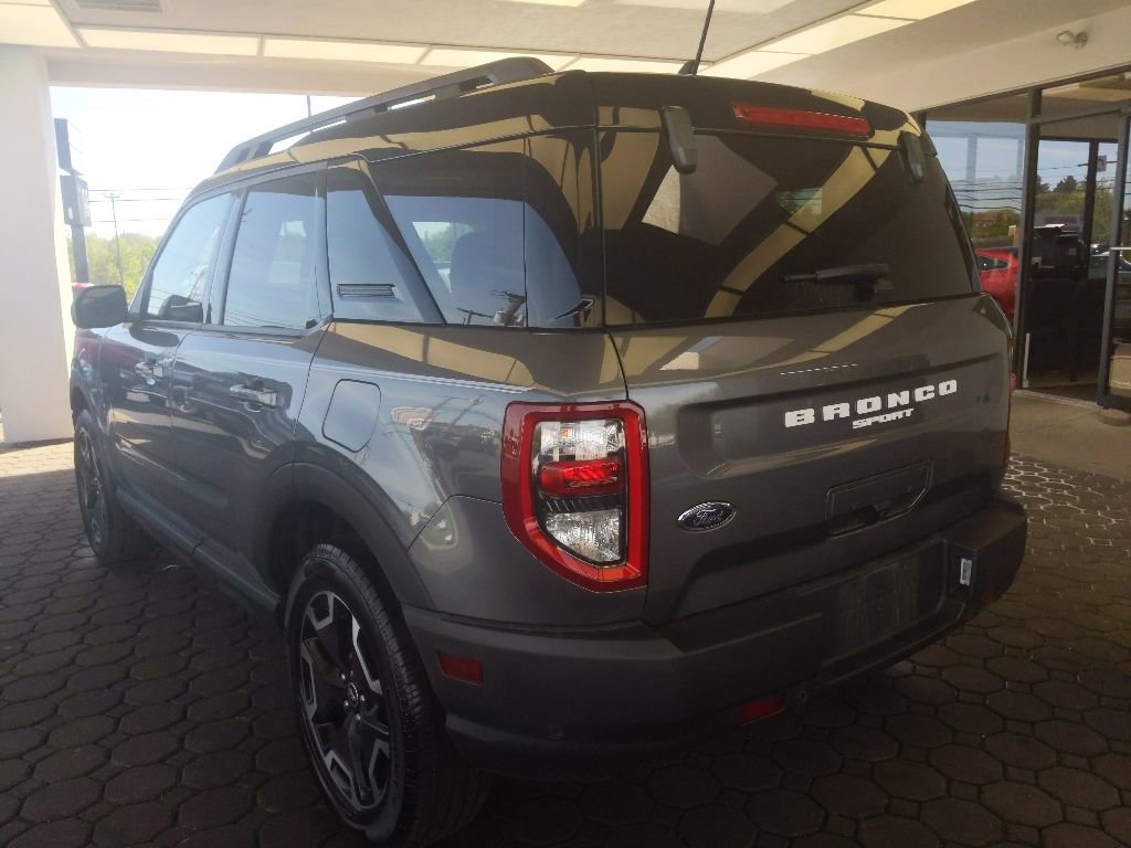 Certified 2024 Ford Bronco Sport Outer Banks w/ Tech Package AWD/4WD image 8