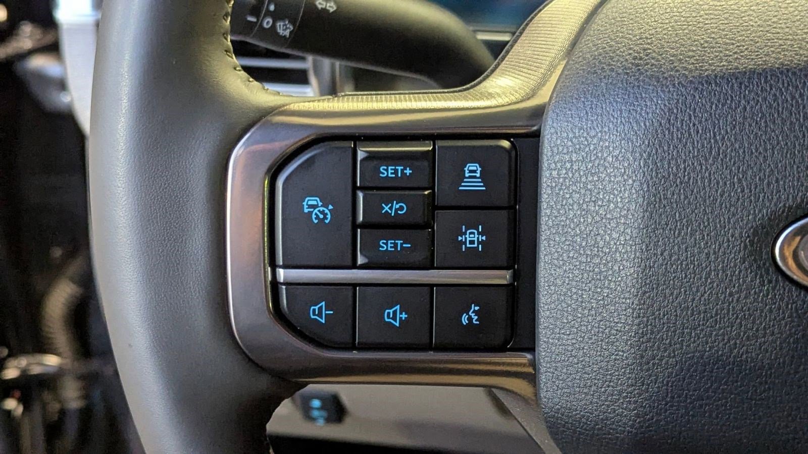 Certified 2025 Ford F350 Platinum w/ Platinum Plus Package image 15