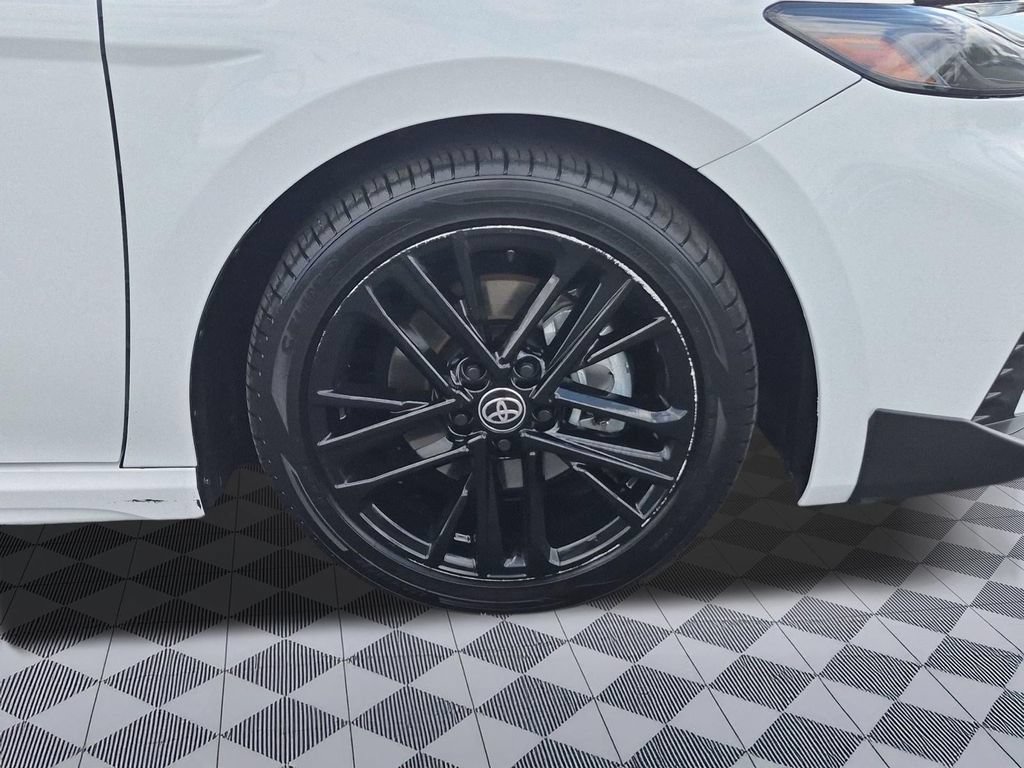 Used 2025 Toyota Camry SE FWD image 28