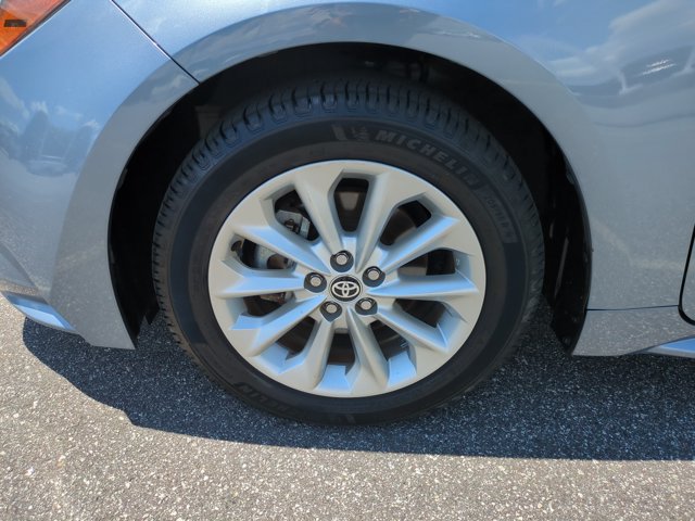 Used 2020 Toyota Corolla LE w/ LE Premium Package FWD image 11