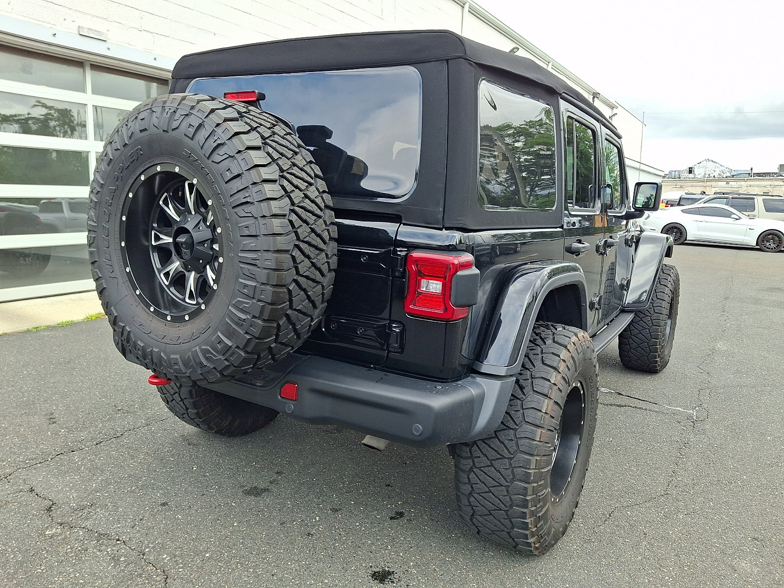 Used 2021 Jeep Wrangler Unlimited Rubicon AWD/4WD image 10