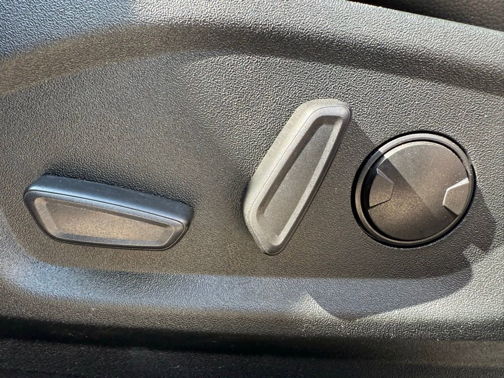 Certified 2022 Ford Edge ST-Line image 21