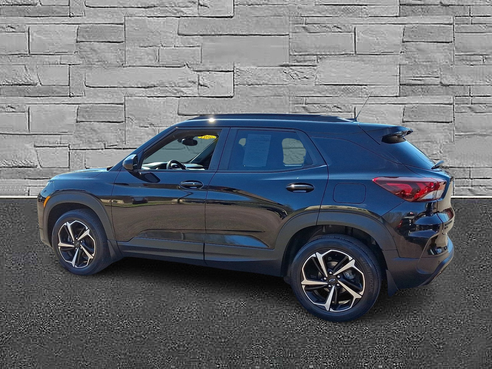 Used 2021 Chevrolet TrailBlazer RS w/ Convenience Package image 7