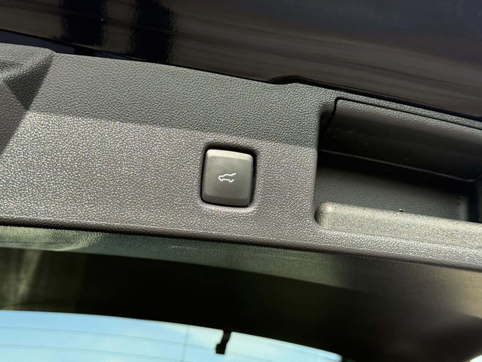 Certified 2025 Ford Escape ST-Line Elite image 10