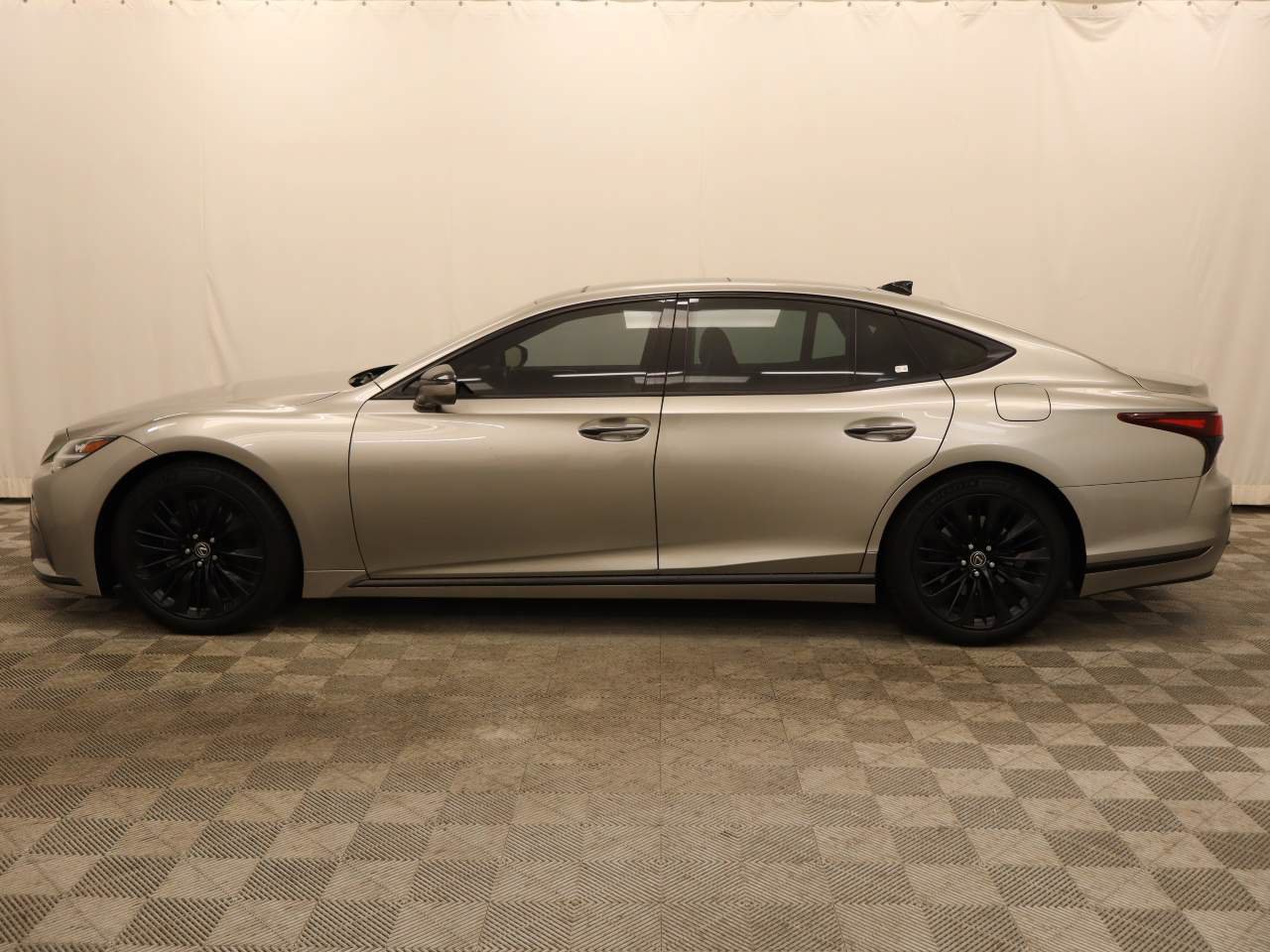 Used 2022 Lexus LS 500 w/ Interior Upgrade Package RWD image 2