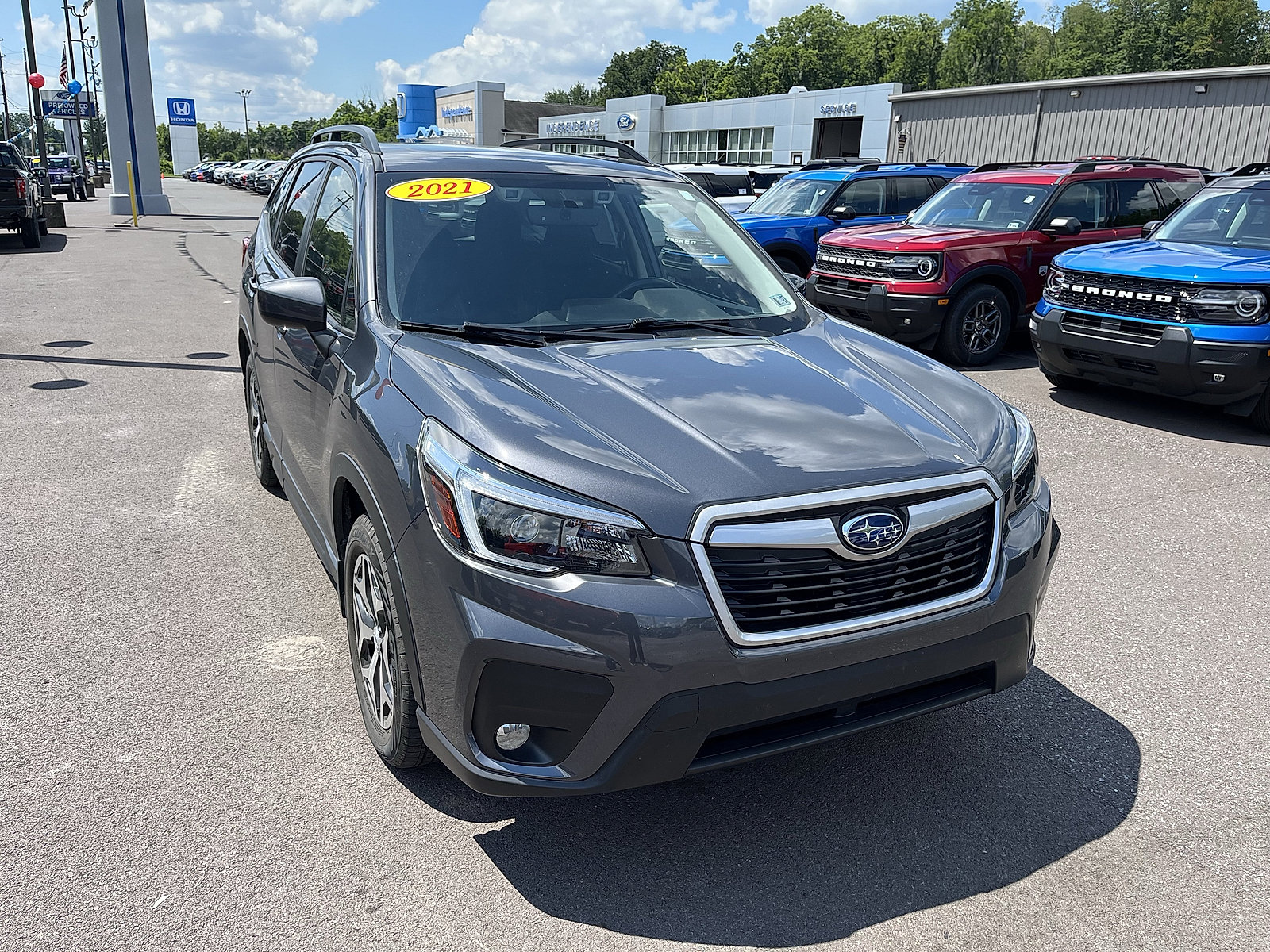 Used 2021 Subaru Forester Premium w/ Popular Package #1 AWD/4WD image 2
