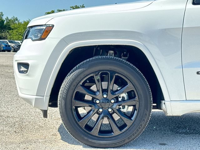 Used 2022 Jeep Grand Cherokee Laredo X AWD/4WD image 10