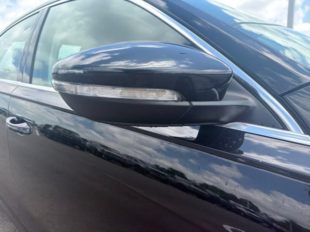 Used 2022 Volkswagen Passat 2.0T SE FWD image 5