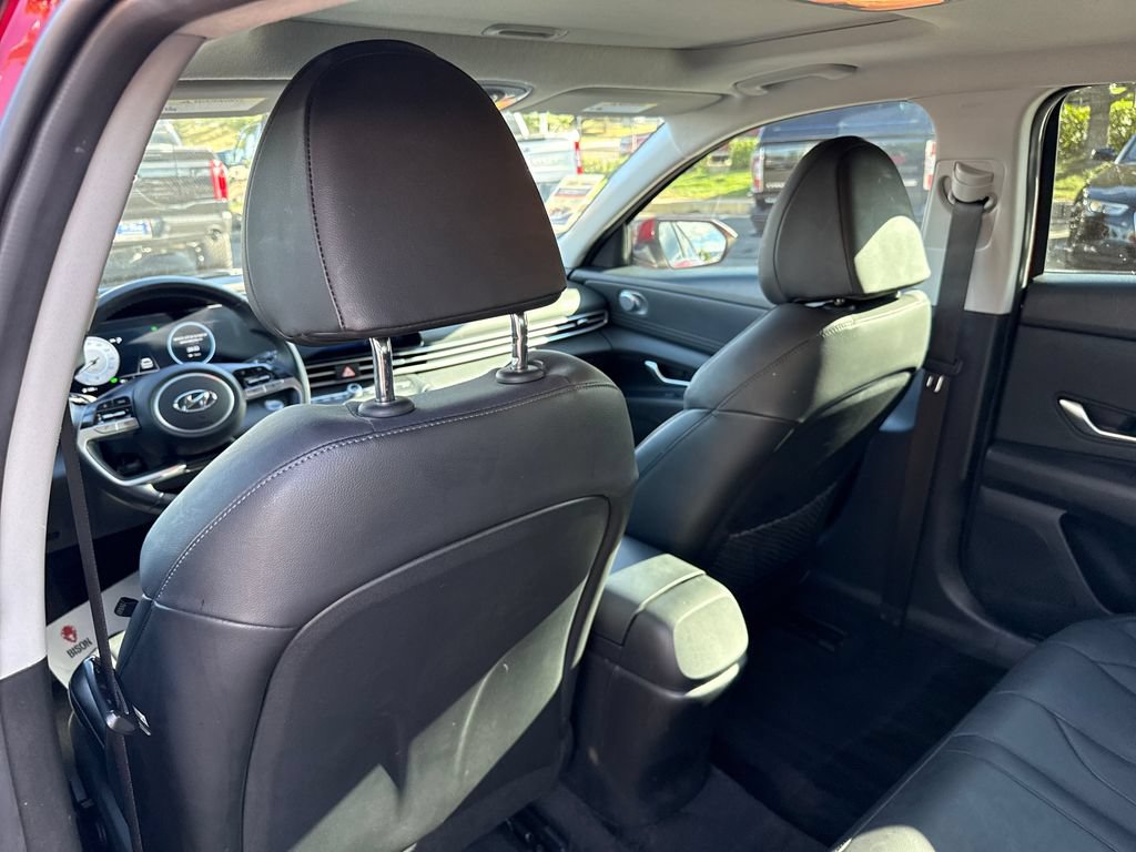 Used 2023 Hyundai Elantra Limited FWD image 23