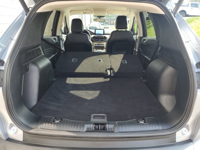 Certified 2022 Ford Escape SEL w/ Technology Package AWD/4WD image 16
