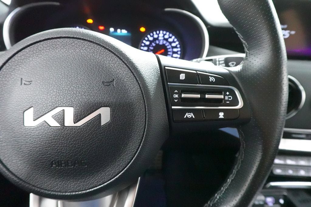 Used 2022 Kia Stinger GT-Line w/ Sun & Sound Package AWD/4WD image 14