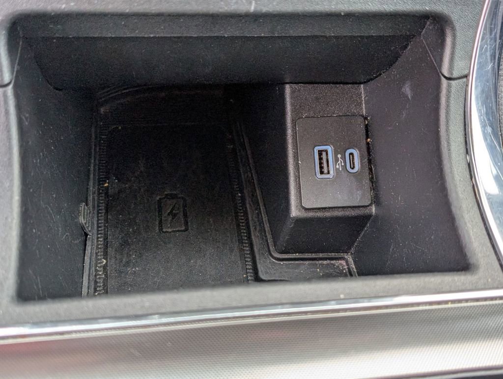 Certified 2024 Ford Edge Titanium image 36