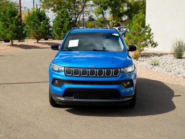 Used 2022 Jeep Compass Latitude image 11