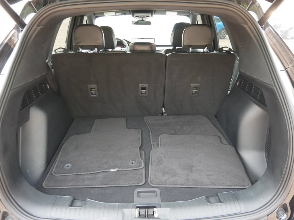 Certified 2025 Ford Escape ST-Line w/ Tech Pack #1 AWD/4WD image 12