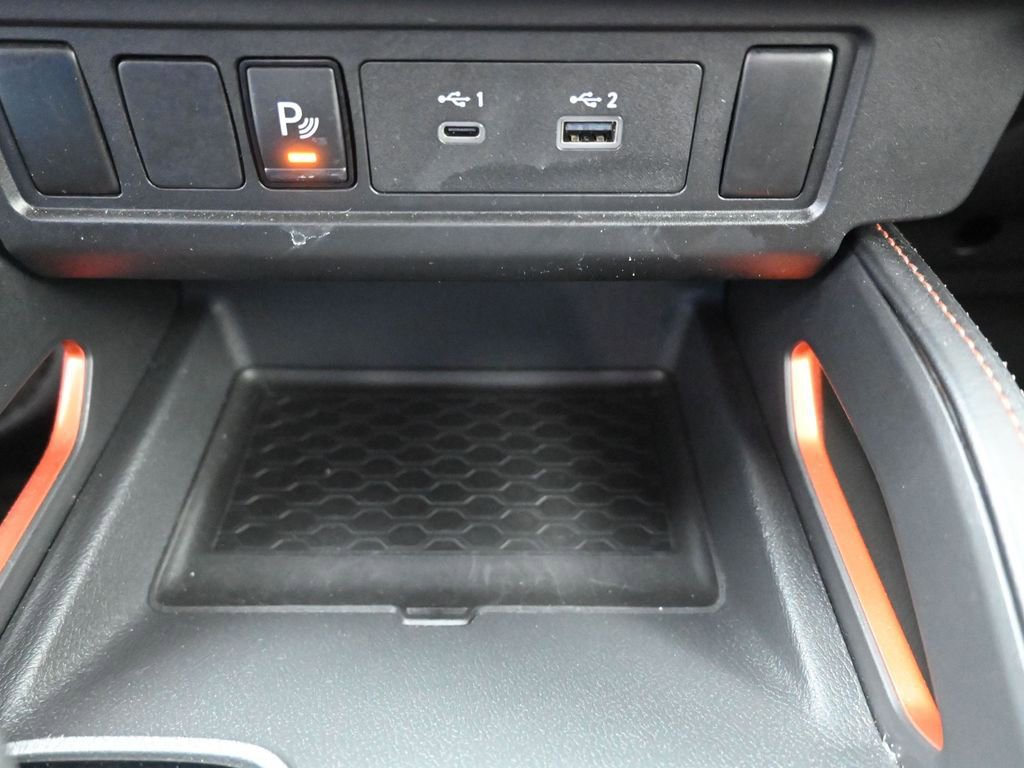 Used 2025 Nissan Frontier PRO-4X AWD/4WD image 7