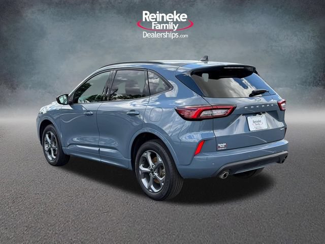 Certified 2024 Ford Escape ST-Line w/ Tech Pack #1 AWD/4WD image 8
