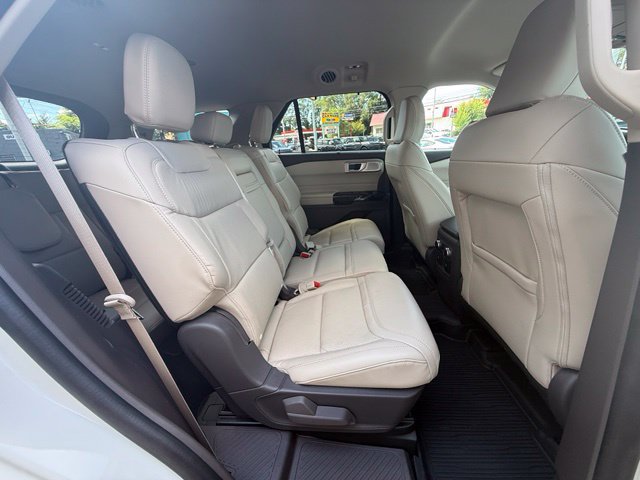 Certified 2023 Ford Explorer Platinum w/ Technology Package AWD/4WD image 15