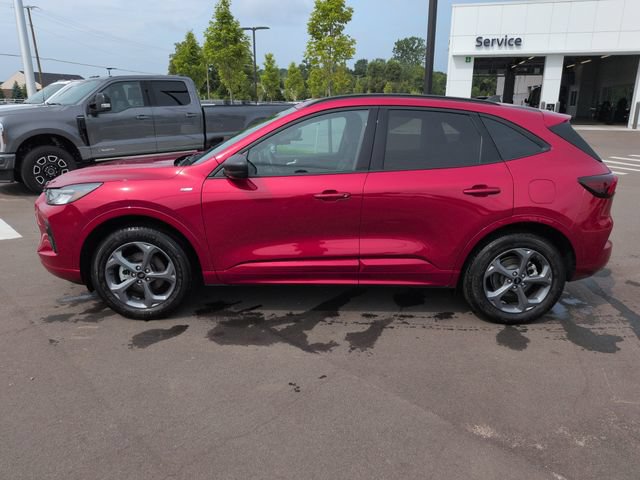 Certified 2024 Ford Escape ST-Line w/ Tech Pack #1 AWD/4WD image 2