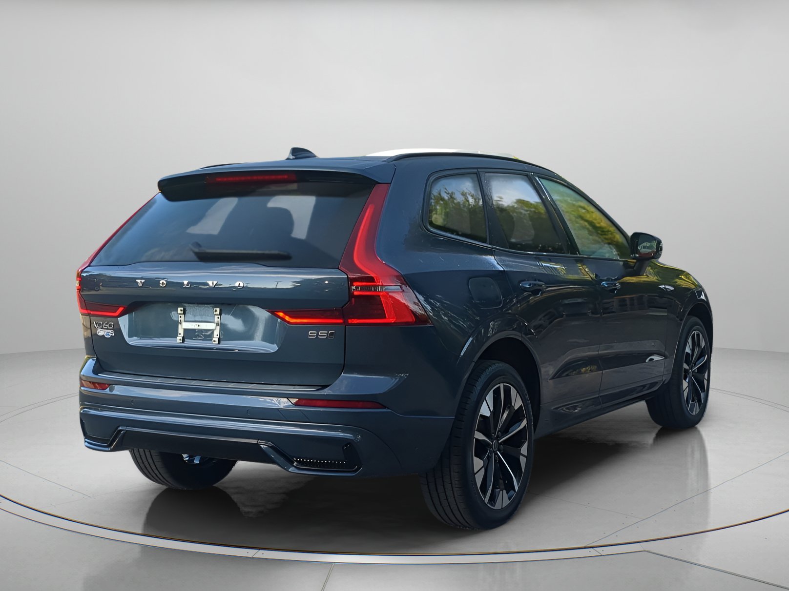 Used 2026 Volvo XC60 B5 Plus AWD/4WD image 40
