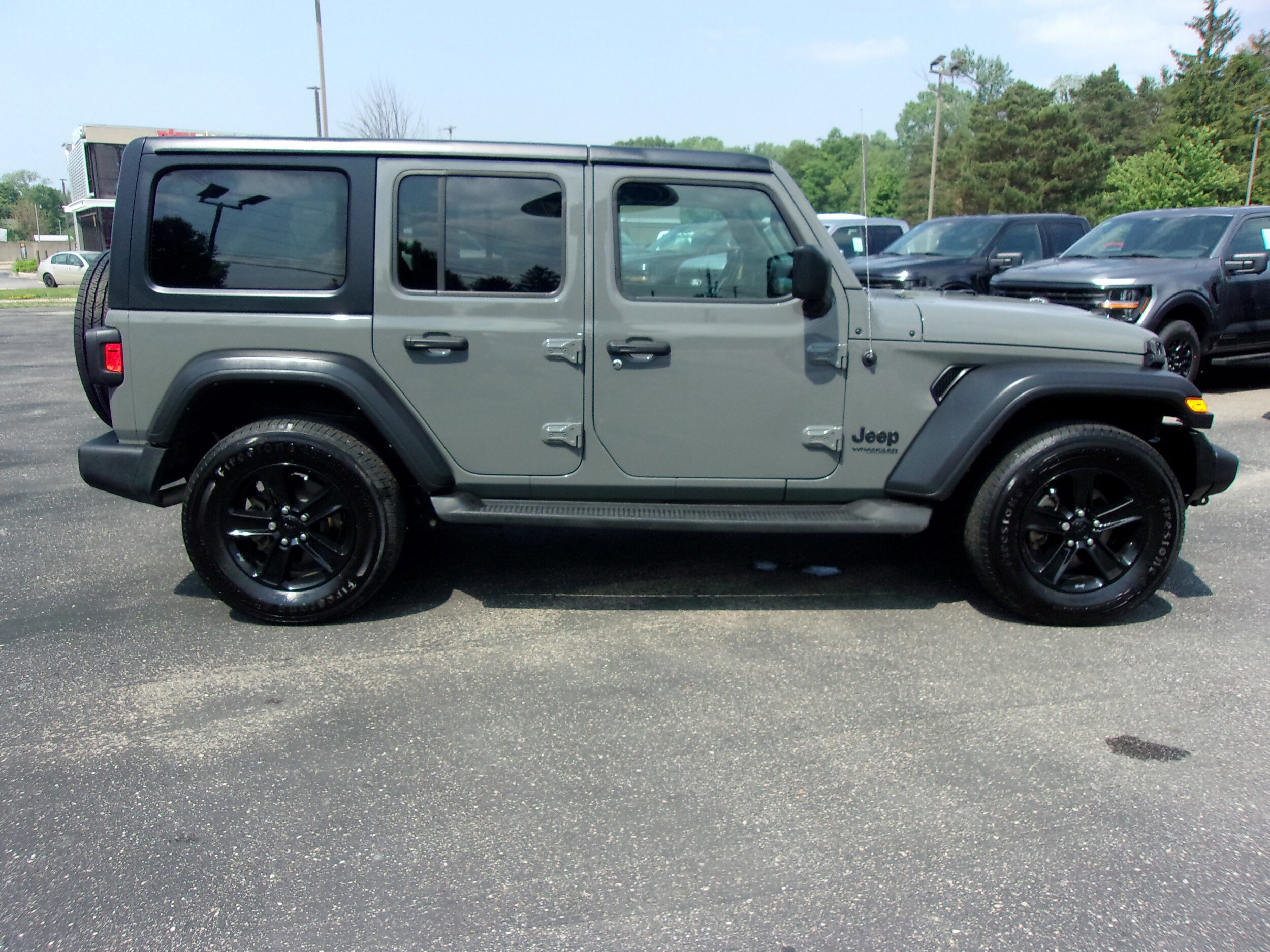 Used 2022 Jeep Wrangler Unlimited Sport AWD/4WD image 6