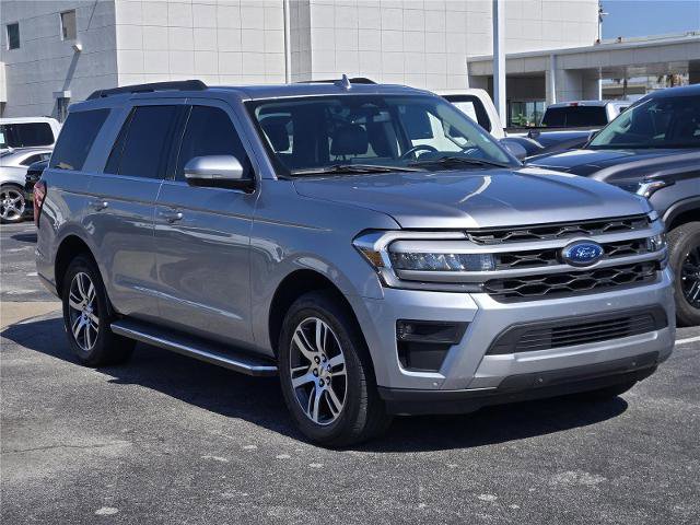 Certified 2022 Ford Expedition XLT RWD image 3