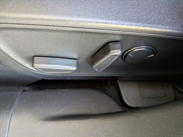 Certified 2023 Ford Escape ST-Line AWD/4WD image 21