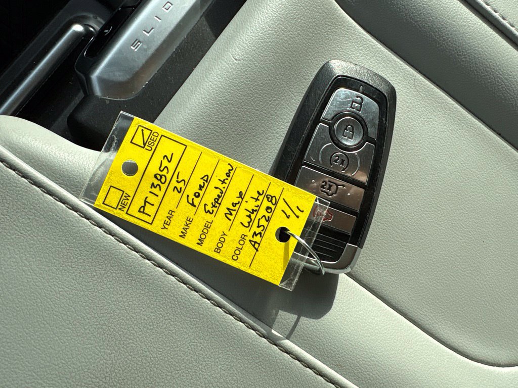 Certified 2025 Ford Expedition Max Platinum AWD/4WD image 12