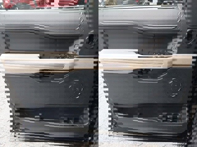 Certified 2024 Ford Expedition Limited image 15