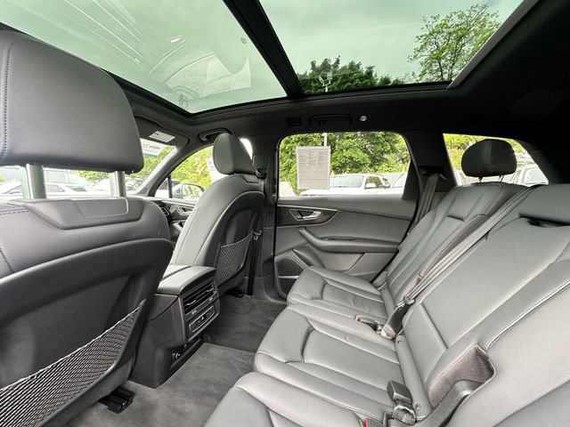 Used 2022 Audi Q7 3.0T Premium Plus w/ Premium Plus Package AWD/4WD image 18