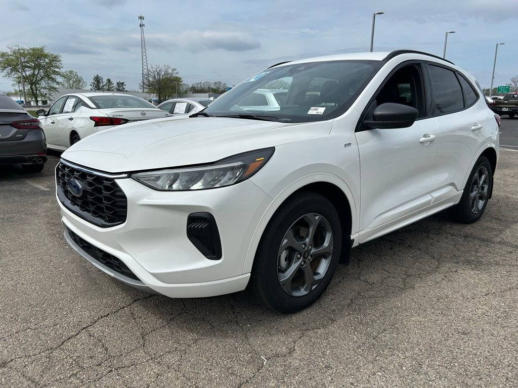 Certified 2024 Ford Escape ST-Line w/ Equipment Group 301A FWD image 8