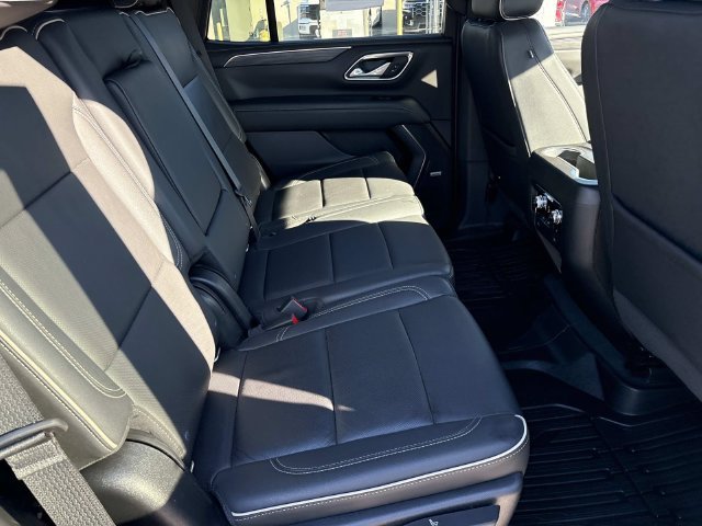 Used 2022 GMC Yukon SLT w/ SLT Luxury Package AWD/4WD image 22