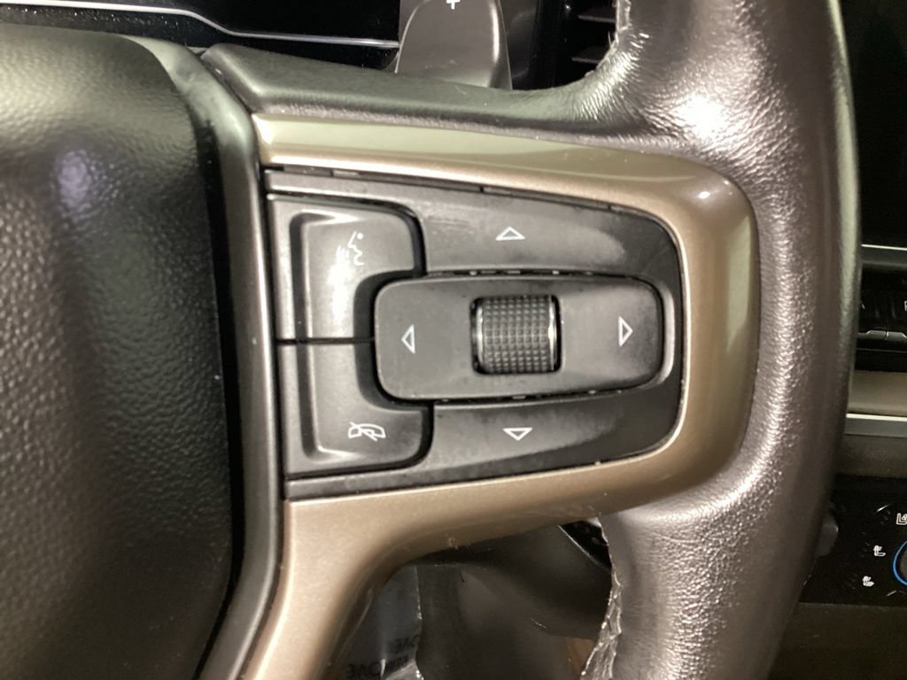 Used 2022 Chevrolet Silverado 1500 High Country w/ High Country Premium Package AWD/4WD image 16