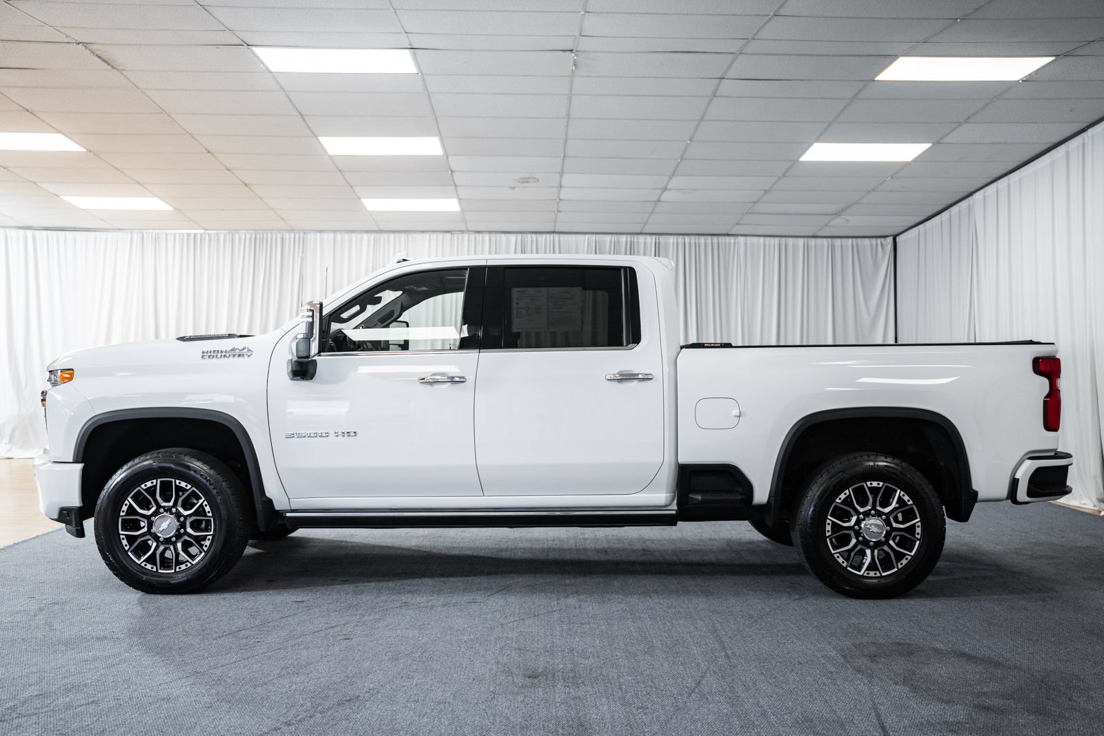 Used 2022 Chevrolet Silverado 3500 High Country w/ Z71 Off-Road Package AWD/4WD image 5