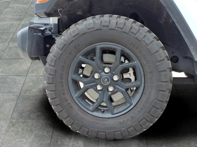 Used 2025 Jeep Gladiator Sport AWD/4WD image 10