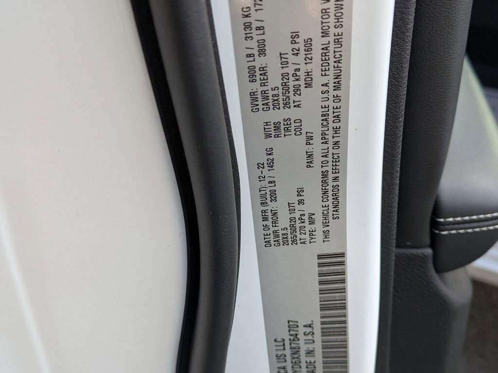 Used 2022 Jeep Grand Cherokee Overland w/ Advanced Protech Group III image 36